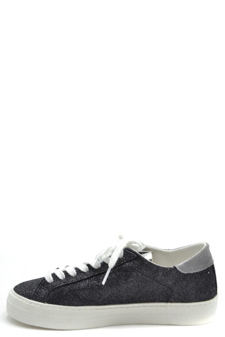 Apparel & Accessories > Shoes d a t e 1