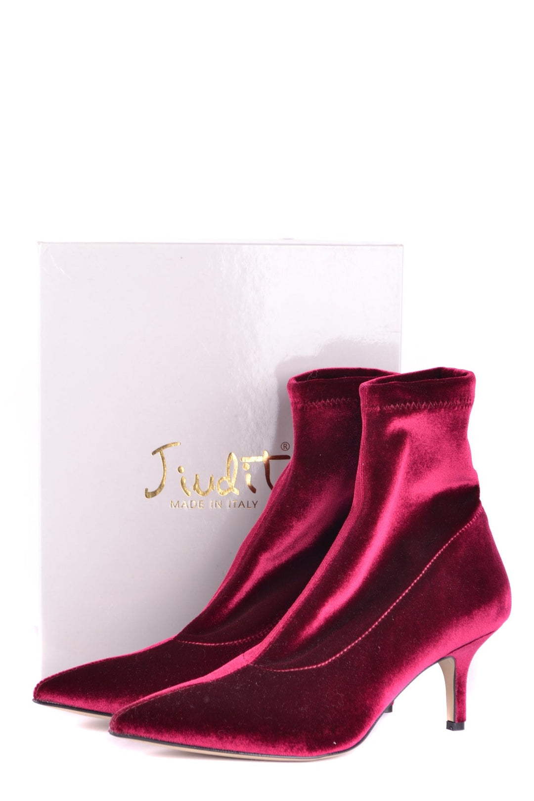 Apparel & Accessories > Shoes jiudit