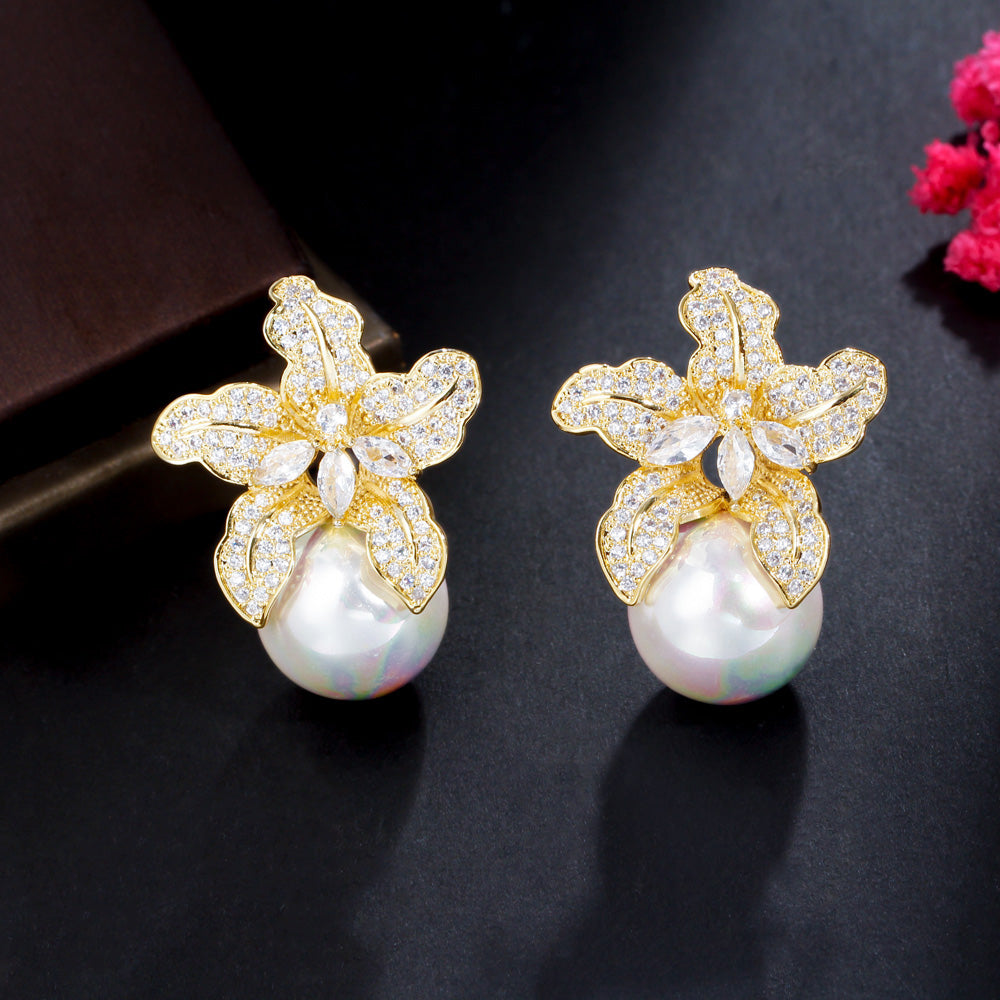 Fashion jewelry 18k gold plated cubic zircon big round flower drop earrings with pearl