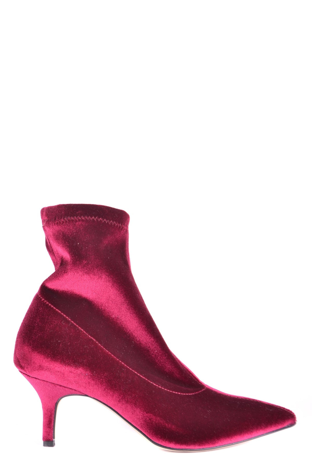 Apparel & Accessories > Shoes jiudit
