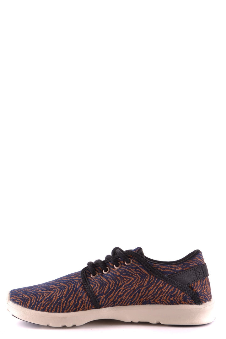 Apparel & Accessories > Shoes etnies