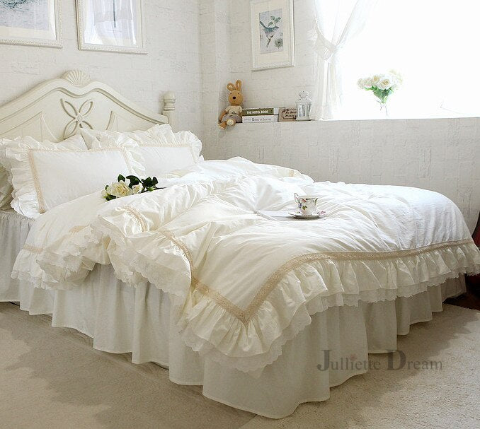 Luxury European queen beige ruffle lace duvet bedcovers