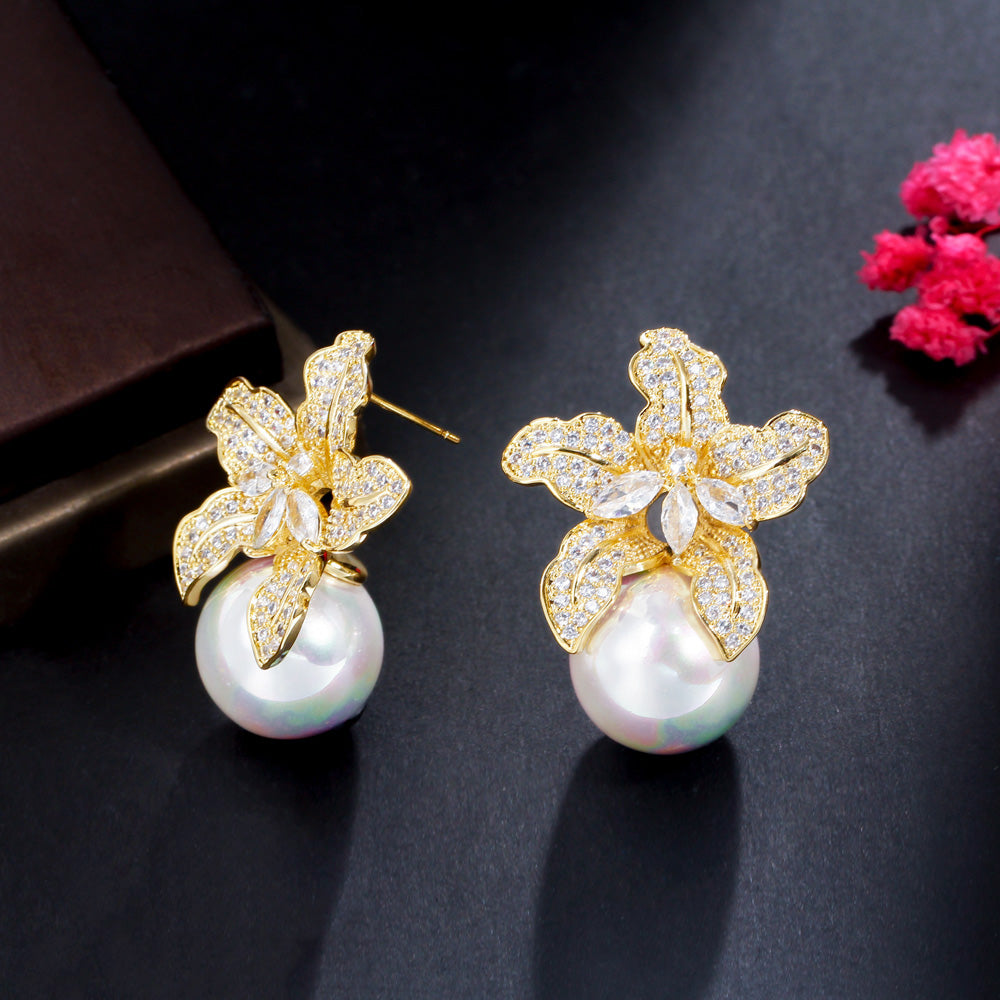 Fashion jewelry 18k gold plated cubic zircon big round flower drop earrings with pearl