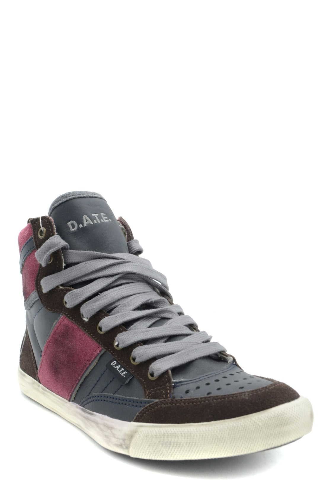 Apparel & Accessories > Shoes d a t e