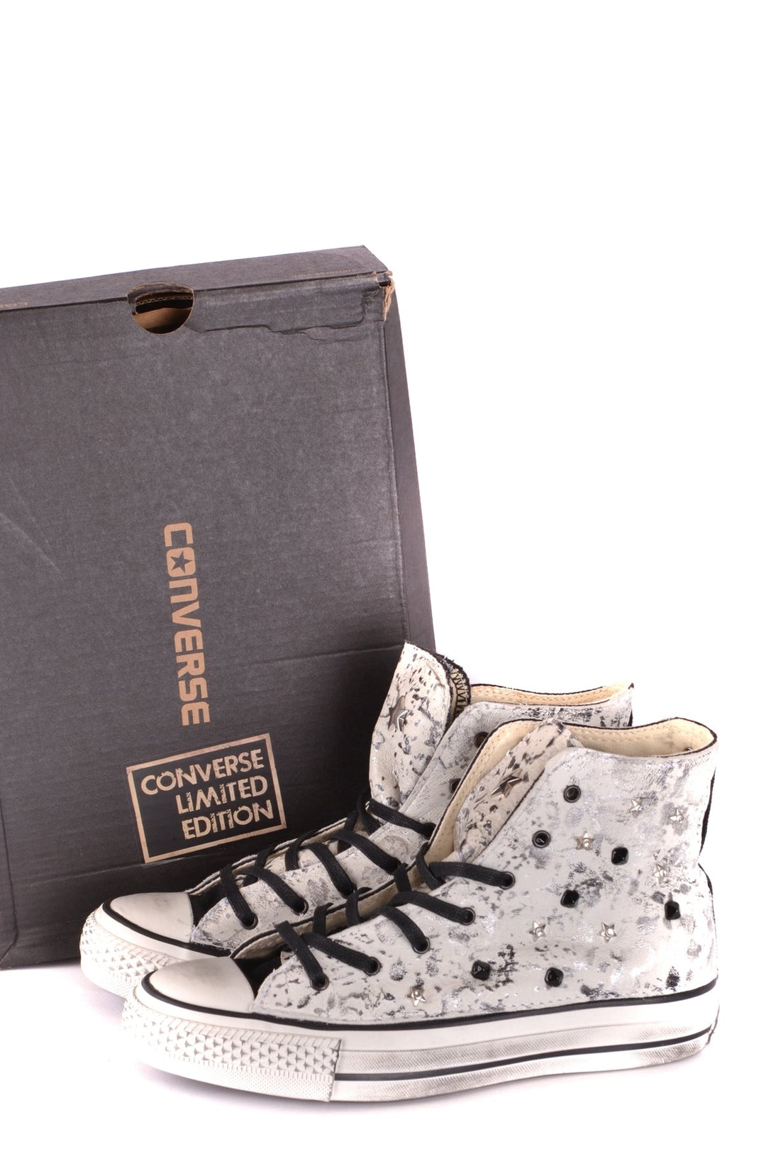 Apparel & Accessories > Shoes converse