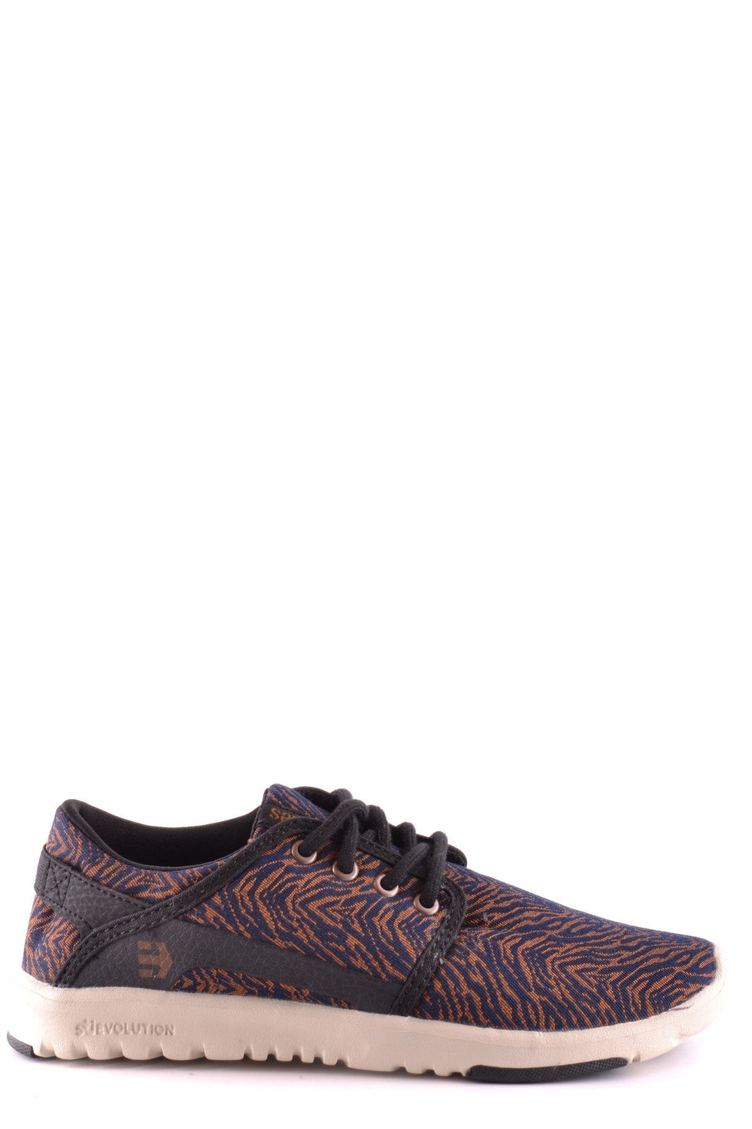Apparel & Accessories > Shoes etnies