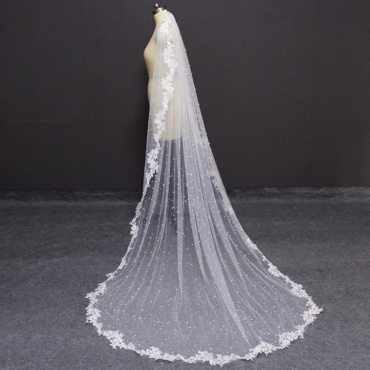 High Quality Pearls Wedding Veil With Lace Appliques Edge 2.5 Meters Long Bridal Veil With Comb 250CM Veil for Bride