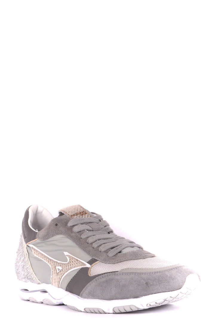 Apparel & Accessories > Shoes mizuno1906