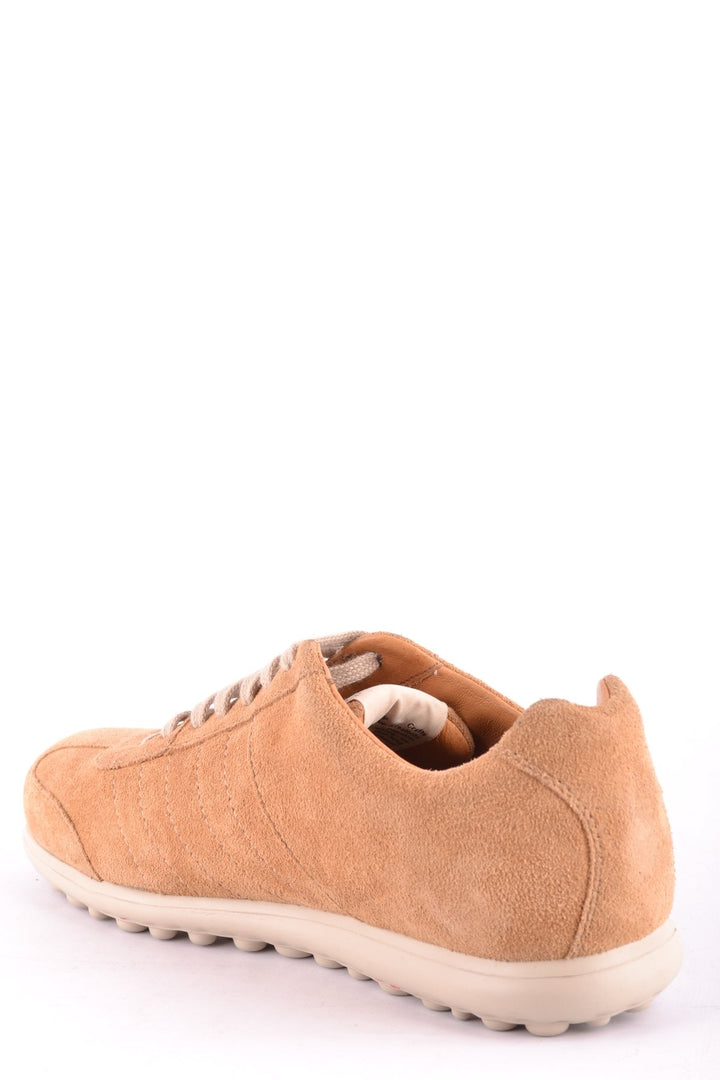 Apparel & Accessories > Shoes camper