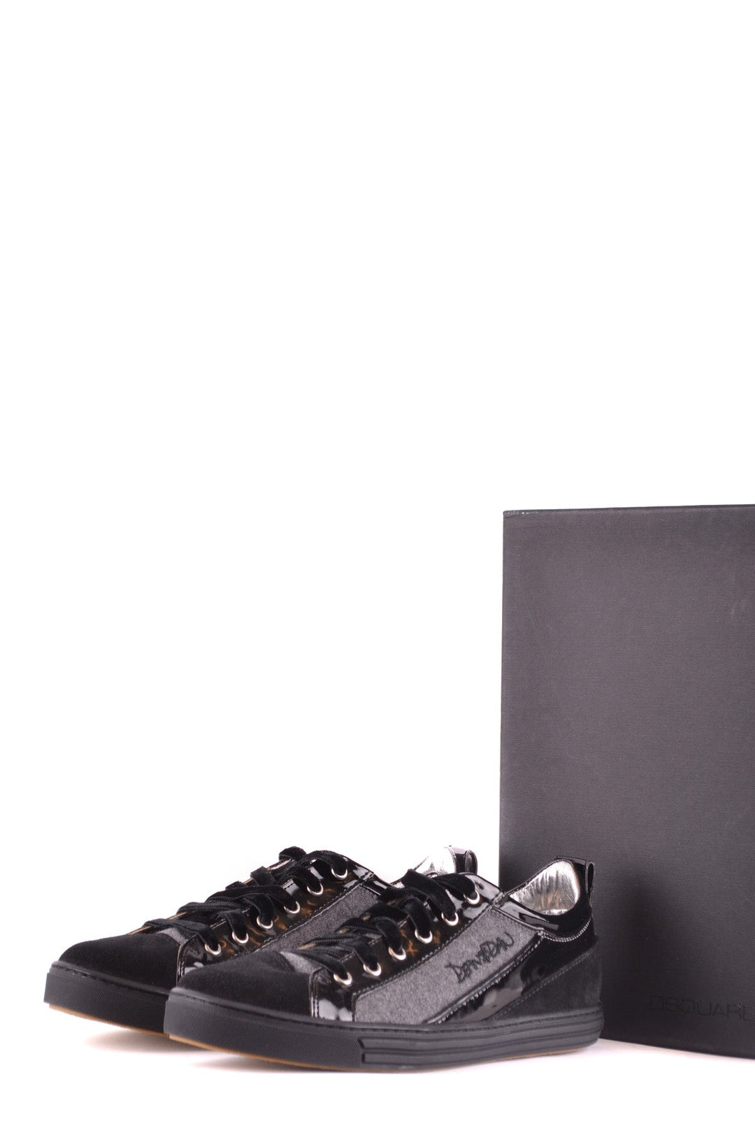 Apparel & Accessories > Shoes dsquared