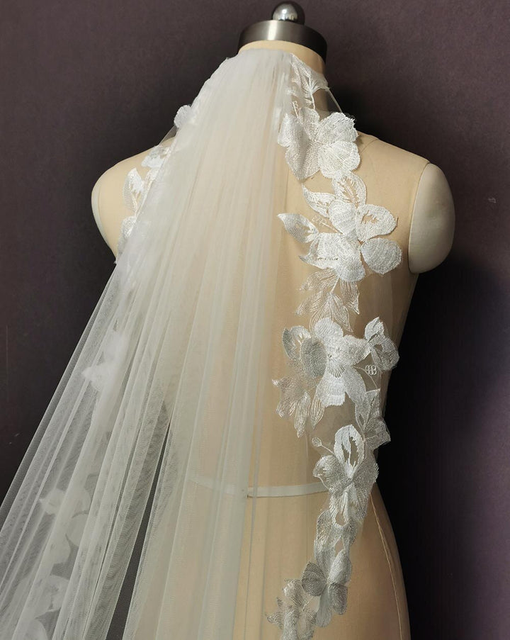 Beautiful Flower Lace Wedding Veil 3 Meters 1 Layer Soft Tulle Cathedral Ivory Bridal Veil With Comb Wedding Accessories